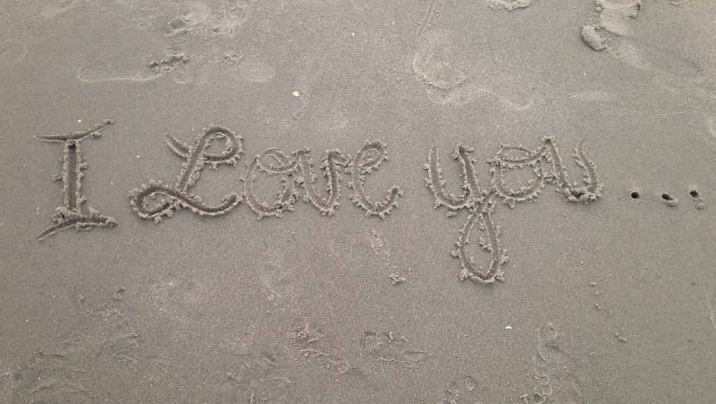 Iloveyou_in_the_Sand